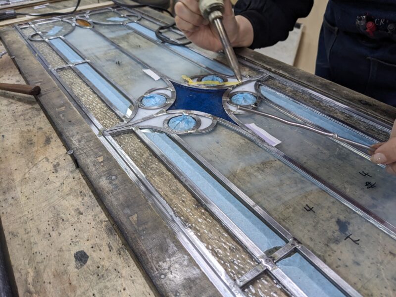 ステンドグラスのハンダ付け